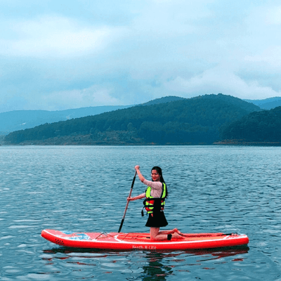 Do I Need to Know How to Swim to Paddle Board?